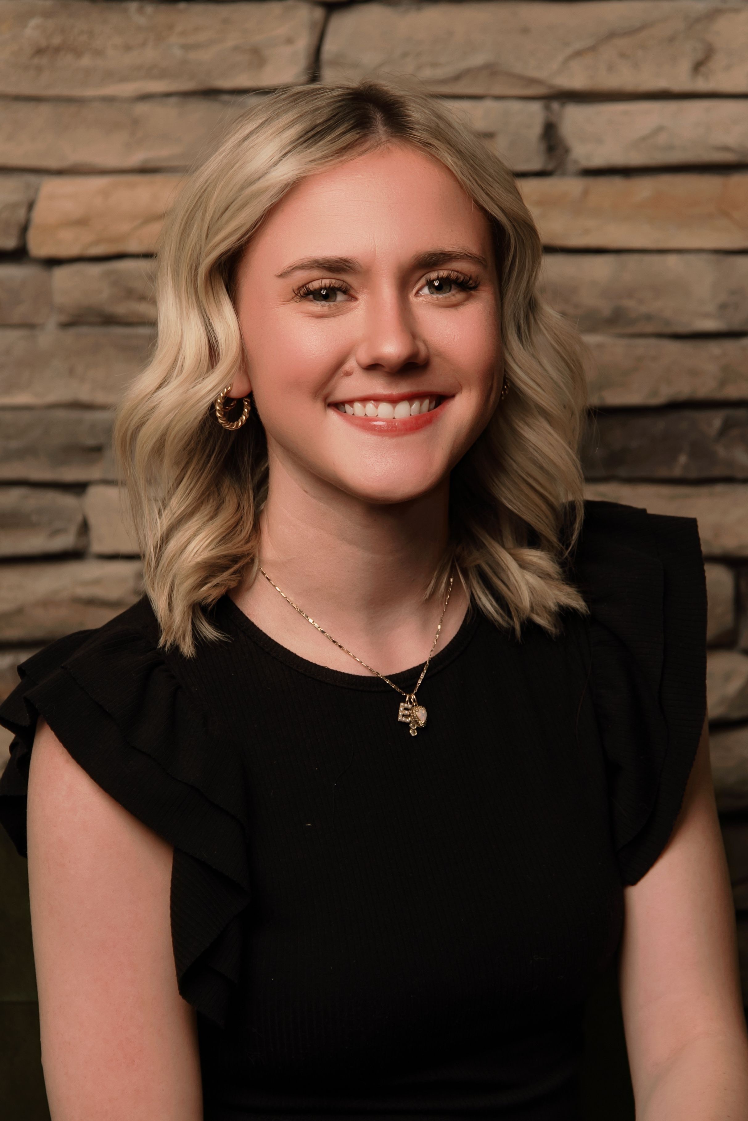 Emma Meek – Licensed Esthetician